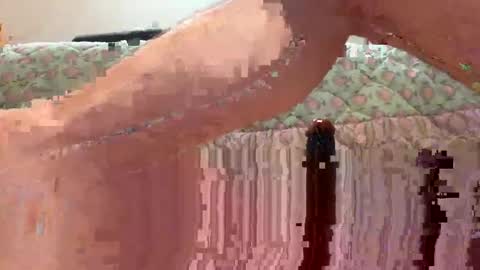 Snapshot of suckmeoffuk chatting on February 18, 2026, 4:14 pm JJ online show from February 18, 2026, 4:14 pm