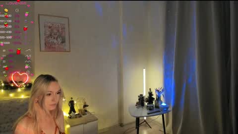 Snapshot of sue_everett chatting on December 25, 2024, 12:47 pm sue_everett online show from December 25, 2024, 12:47 pm