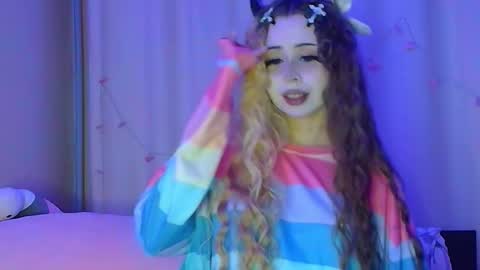 Snapshot of suemeow chatting on October 23, 2025, 9:13 pm Sue online show from October 23, 2025, 9:13 pm