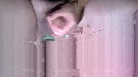 Snapshot of suesser0009 chatting on December 5, 2025, 7:10 pm Martin sweetboy online show from December 5, 2025, 7:10 pm