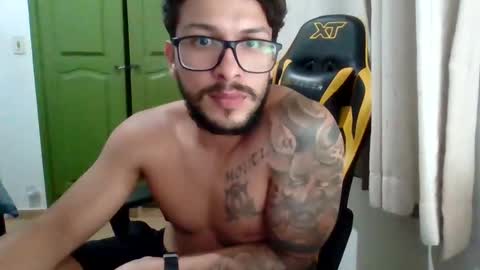 Snapshot of suetsemsay chatting on December 21, 2024, 3:14 am suetsemsay online show from December 21, 2024, 3:14 am