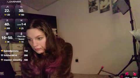 Snapshot of sufferbunny chatting on February 14, 2025, 5:36 pm Nikki Sabel online show from February 14, 2025, 5:36 pm