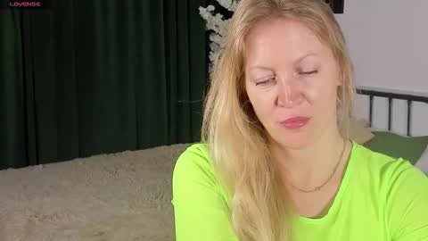 sugamomy online show from October 22, 2025, 12:11 am