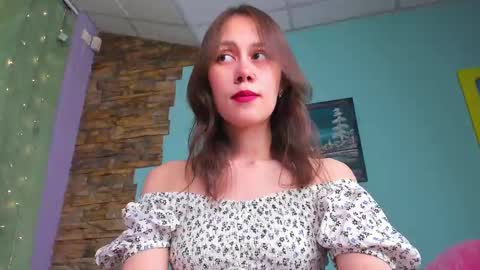 sugar blond online show from February 4, 2025, 11:16 am