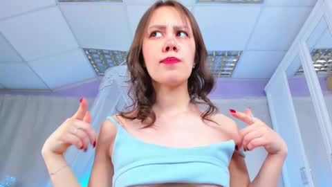 sugar blond online show from March 8, 2025, 4:23 am