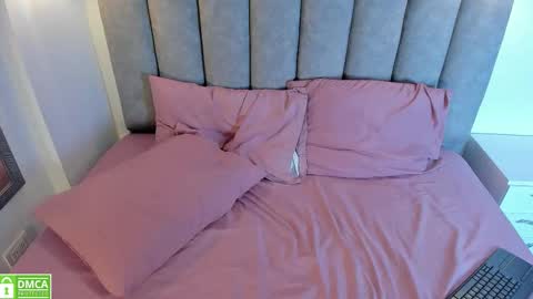 sugar_bunny__ online show from February 14, 2026, 2:19 am