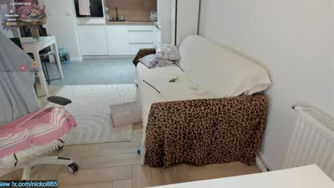 Snapshot of sugar_rainbow chatting on February 4, 2026, 3:23 am Kinga online show from February 4, 2026, 3:23 am