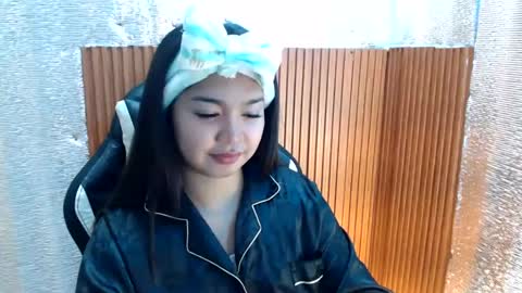 Snapshot of sugarcaramel chatting on January 10, 2025, 5:34 pm Sugar online show from January 10, 2025, 5:34 pm