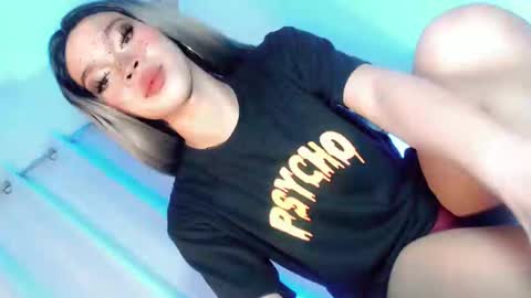 Snapshot of sugarxbaby_ chatting on March 7, 2025, 6:22 pm LoveSugar online show from March 7, 2025, 6:22 pm