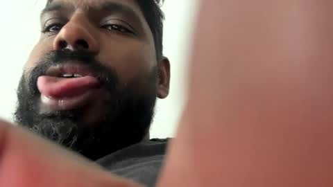 Snapshot of suggnight chatting on September 24, 2025, 1:03 pm Let me be your knight that saves you online show from September 24, 2025, 1:03 pm