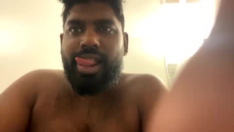 Snapshot of suggnight chatting on November 21, 2025, 2:38 pm Let me be your knight that saves you online show from November 21, 2025, 2:38 pm