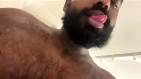 Snapshot of suggnight chatting on February 19, 2026, 5:03 am Let me be your knight that saves you online show from February 19, 2026, 5:03 am