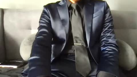 suitfetishez online show from June 29, 2026, 8:31 pm