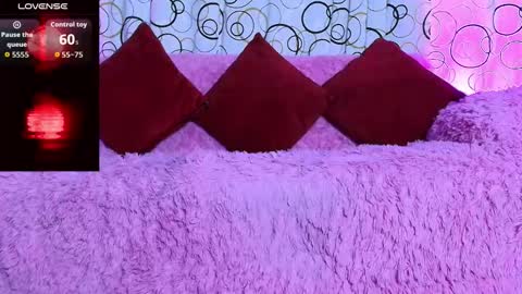    online show from November 27, 2025, 2:19 pm