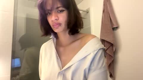 Suku Ren online show from September 25, 2025, 3:54 am