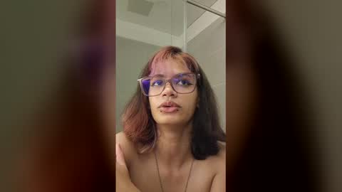 Suku Ren online show from December 16, 2025, 4:50 am