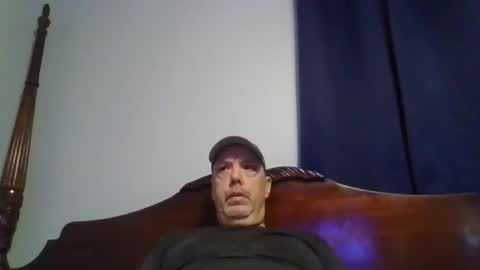 Snapshot of sullydog48 chatting on February 4, 2026, 6:14 pm Sully online show from February 4, 2026, 6:14 pm