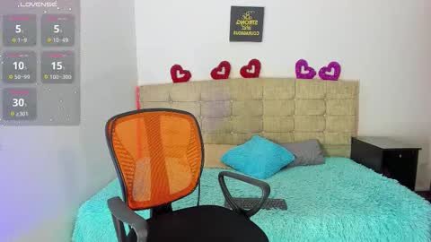 Snapshot of summer_girls01 chatting on October 31, 2025, 2:40 pm summer_girls01 online show from October 31, 2025, 2:40 pm