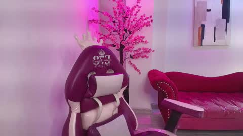 Snapshot of summer_miller chatting on November 30, 2025, 11:25 am summer_miller online show from November 30, 2025, 11:25 am