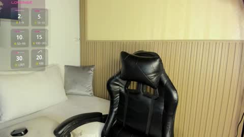 Summer online show from October 30, 2025, 1:34 pm