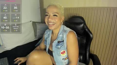 Summer online show from November 8, 2025, 2:28 pm