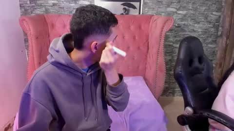 Snapshot of summeranderick chatting on December 8, 2024, 1:47 pm Summer And Erick online show from December 8, 2024, 1:47 pm