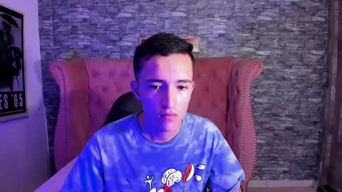 Snapshot of summeranderick chatting on December 12, 2024, 1:39 pm Summer And Erick online show from December 12, 2024, 1:39 pm