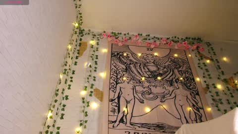 Snapshot of summerhazee chatting on December 3, 2024, 7:22 pm summerhazee online show from December 3, 2024, 7:22 pm