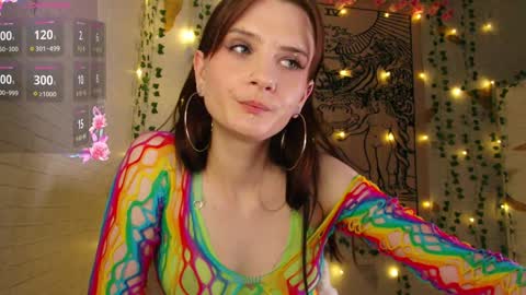 Snapshot of summerhazee chatting on December 10, 2024, 12:17 am summerhazee online show from December 10, 2024, 12:17 am