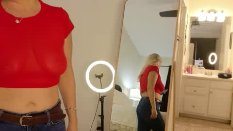 Snapshot of summerishotter chatting on February 11, 2026, 5:29 pm Amber online show from February 11, 2026, 5:29 pm