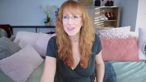 SummerKnightzzz online show from January 22, 2025, 1:11 pm