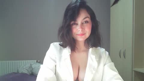 Summer online show from November 10, 2025, 6:51 pm