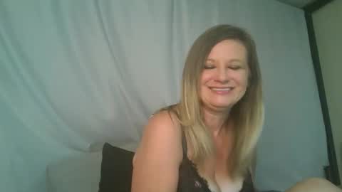 Summerxoxo69 online show from June 9, 2026, 12:39 pm