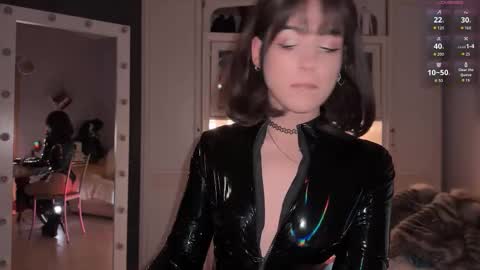 Miss Nelly online show from September 9, 2025, 9:36 pm