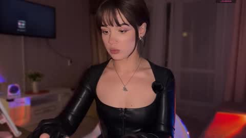 Miss Nelly online show from October 1, 2025, 6:03 pm