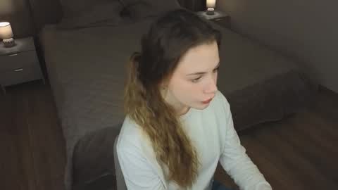 Snapshot of sundayferrigno chatting on December 14, 2025, 4:18 am Angella online show from December 14, 2025, 4:18 am