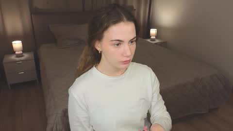 Snapshot of sundayferrigno chatting on December 18, 2025, 4:18 am Angella online show from December 18, 2025, 4:18 am