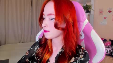 Snapshot of sunflare_ chatting on December 15, 2025, 5:39 pm sunflare_ online show from December 15, 2025, 5:39 pm