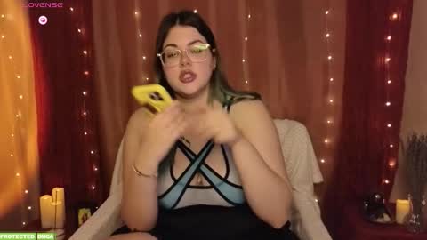 Snapshot of sunflower0907 chatting on September 28, 2025, 8:09 am Tina. Im topless model online show from September 28, 2025, 8:09 am