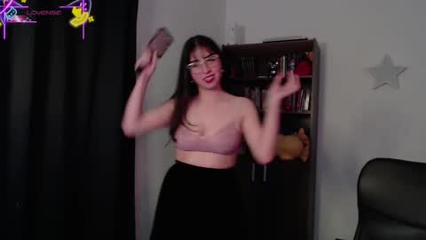 Snapshot of sunflower_uwu chatting on October 31, 2025, 3:46 pm violetta online show from October 31, 2025, 3:46 pm