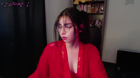 Snapshot of sunflower_uwu chatting on December 1, 2025, 2:44 pm violetta online show from December 1, 2025, 2:44 pm