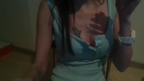 Snapshot of suni_bitch chatting on January 19, 2026, 3:27 pm suni online show from January 19, 2026, 3:27 pm