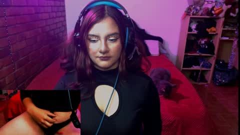 Snapshot of sunlight_7 chatting on December 24, 2024, 4:44 am sunny online show from December 24, 2024, 4:44 am