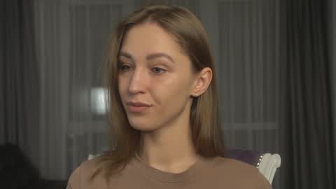 Kate online show from December 13, 2024, 3:32 pm