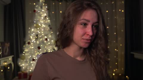 Kate online show from December 19, 2024, 2:57 pm