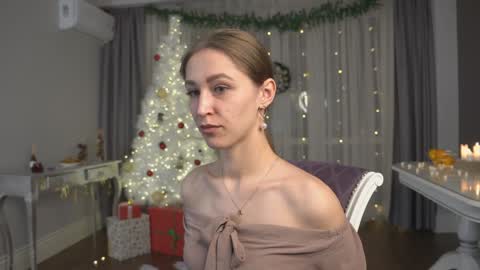 Kate online show from December 27, 2024, 3:26 pm