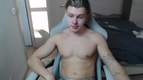 Snapshot of sunny1girl chatting on February 7, 2025, 7:50 am Alice and Sergey online show from February 7, 2025, 7:50 am