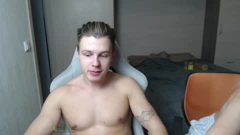 Snapshot of sunny1girl chatting on February 12, 2025, 7:02 pm Alice and Sergey online show from February 12, 2025, 7:02 pm