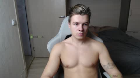 Snapshot of sunny1girl chatting on February 28, 2025, 7:05 am Alice and Sergey online show from February 28, 2025, 7:05 am