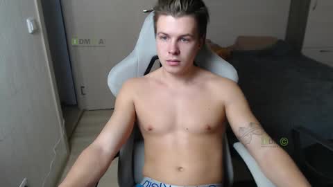 Snapshot of sunny1girl chatting on March 3, 2025, 2:04 pm Alice and Sergey online show from March 3, 2025, 2:04 pm